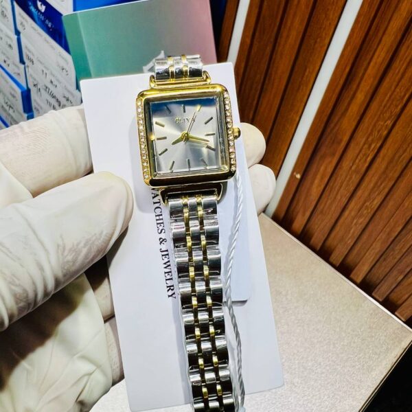 Oliya watches